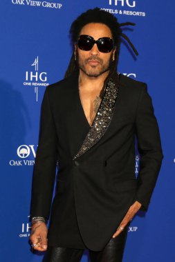 LOS ANGELES - 4 Ocak 2024 'te Palm Springs Uluslararası Film Festivali Galası' nda Lenny Kravitz Palm Springs Kongre Merkezi 'ne geldi.