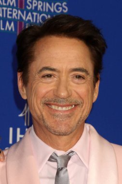 LOS ANGELES - 4 Ocak 2024 Palm Springs Uluslararası Film Festivali 'nde Robert Downey Jr 4 Ocak 2024' te Palm Springs Kongre Merkezi 'nde gerçekleşti.