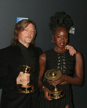 LOS ANGELES - 4 Şubat 2024 tarihinde Burbank Kongre Merkezi 'nde 2024 Saturn Ödülleri' nde Norman Reedus, Danai Gurira