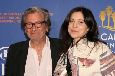 LOS ANGELES - 13 Ocak 2024 'te Palm Springs, CA' de bulunan Richards Sanat Merkezi 'nin Kapanış Gecesi' nde Griffin Dunne, Hannah Dunne