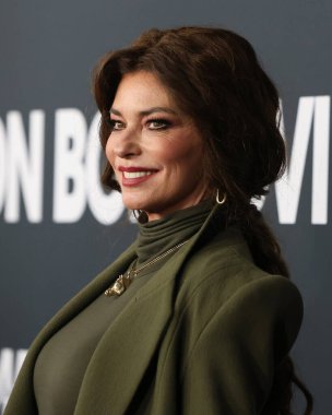 LOS ANGELES - 2 Şubat 2024 'te Los Angeles, CA' da Jon Bon Jovi 'yi onurlandıran 2024 MusiCares Person of the Year' da Shania Twain