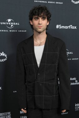 LOS ANGELES - 4 Şubat 2024 'te Nya Stüdyolarının batısındaki Universal Music Group Grammy' de Alexander 23.