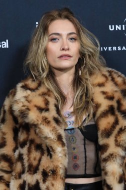 LOS ANGELES - 4 Şubat 2024 'te Nya Stüdyoları' nın batısındaki Universal Müzik Grubu Grammy 'de Paris Jackson