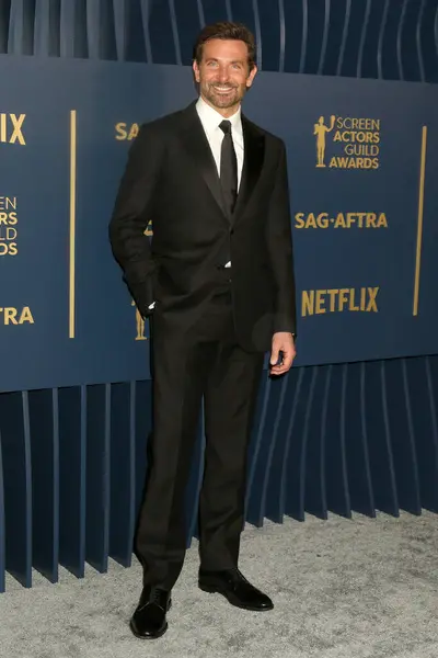 Los Angeles Feb Bradley Cooper Näytöllä Actors Guild Awards Pyhäkkö — kuvapankkivalokuva