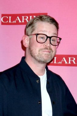 Macaulay Culkin, 15 Mart 2024 'te Los Angeles' ta, Clarins Yeni Ürün Fırlatma Partisi 'nde.