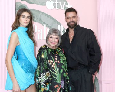 Kaia Gerber, Mindy Cohn, Ricky Martin 14 Mart 2024 'te Beverly Hills, CA' da Samuel Goldwyn Tiyatrosu 'ndaki Palm Royal World Premiere gösteriminde.