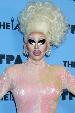 Trixie Mattel, namı diğer Brian Michael Firkus, Audio 'da Mükemmellik dalında 4. Yıllık Ödül, JW Marriott Oteli' nde The Ambies, 26 Mart 2024, Los Angeles, CA