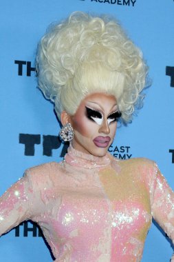 Trixie Mattel, namı diğer Brian Michael Firkus, Audio 'da Mükemmellik dalında 4. Yıllık Ödül, JW Marriott Oteli' nde The Ambies, 26 Mart 2024, Los Angeles, CA