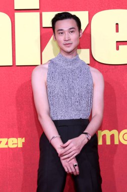 LOS ANGELES - 9 Nisan: aktör Duy Nguyen The Sympathizer HBO Premiere Screening at the Paramount Theater at Los Angeles, CA