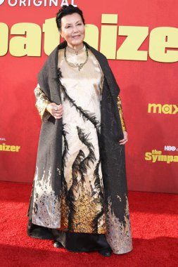 LOS ANGELES - 9 Nisan: Aktris Kieu Chinh, The Sympathizer HBO 'nun Paramount Tiyatrosu' ndaki galası 9 Nisan 2024 'te, CA