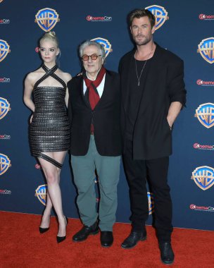 Anya Taylor-Joy, George Miller, Chris Hemsworth Warner Brothers CinemaCon Basın Hattı 'nda 9 Nisan 2024' te Las Vegas, CA