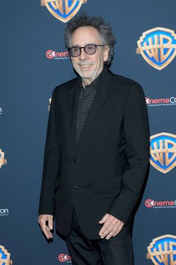 Yönetmen Tim Burton, Warner Brothers CinemaCon Basın Hattında 9 Nisan 2024 'te Las Vegas' ta Caesar 's Palace Theatre' da