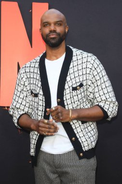 LOS ANGELES - 4 Nisan: Aktör Carl Clemons-Hopkins Los Angeles Maymun Adam galasında TCL Çin Tiyatrosu IMAX 'ta 4 Nisan 2024' te, CA