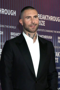LOS ANGELES, ABD - 13 Nisan: Adam Levine, 13 Nisan 2024 'te Los Angeles, CA' da Akademi Sinema Müzesi 'nde 10.