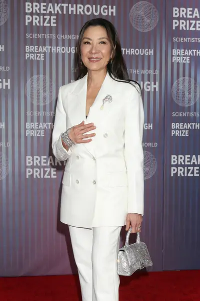 Los Angeles Eua Abril Michelle Yeoh Cerimônia Anual Prêmio Breakthrough — Fotografia de Stock