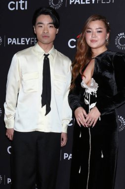 LOS ANGELES, ABD - 14 Nisan: Dallas James Liu, Elizabeth Yu PaleyFEST 2024 - Avatar: Dolby Tiyatrosu 'ndaki Son Hava Bükücü 14 Nisan 2024, Los Angeles, CA