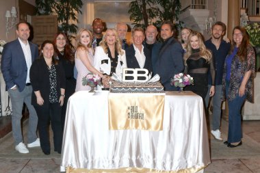 LOS ANGELES, ABD - 26 Nisan 2024 'te Yürekli ve Güzel Emmy Yapımcıları ve Castc, The Bold and the Beautiful 2024 Emmy Adayları' nın 26 Nisan 2024 'de Los Angeles, CA