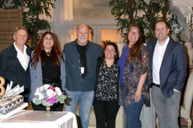 LOS ANGELES, ABD - 26 Nisan 2024 'te Yürekli ve Güzel Yapım Ekibi ve Güzel 2024 Emmy Adayları TV' de 26 Nisan 2024 'te Los Angeles, CA