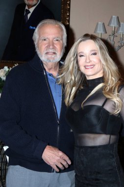 LOS ANGELES, ABD - 26 Nisan 2024 'te John McCook, Jenniofer Gareis, The Bold and the Beautiful 2024 Emmy Adayları' nın 26 Nisan 2024 'te Los Angeles, CA