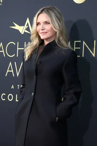 Los Angeles Usa April 2024 Michelle Pfeiffer Bei Den Afi Stockbild