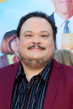 LOS ANGELES, ABD - 30 Nisan: Adrian Martinez 30 Nisan 2024 tarihinde Los Angeles, CA 'da Mısır Tiyatrosu' ndaki Dondurulmamış Prömiyer 'de