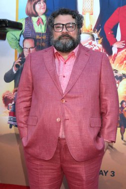 LOS ANGELES, ABD - 30 Nisan 2024 'te Los Angeles, CA' da Bobby Moynihan Mısır Tiyatrosu 'ndaki Dondurulmamış Prömiyer' de