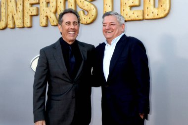 LOS ANGELES, ABD - 30 Nisan 'da Jerry Seinfeld, Ted Sarandos Mısır Tiyatrosu' ndaki Dondurulmamış Prömiyer 'de 30 Nisan 2024' te