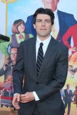 LOS ANGELES, ABD - Max Greenfield 30 Nisan 2024 tarihinde Los Angeles, CA 'da Mısır Tiyatrosu' ndaki Dondurulmamış Prömiyer 'de