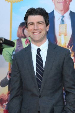 LOS ANGELES, ABD - Max Greenfield 30 Nisan 2024 tarihinde Los Angeles, CA 'da Mısır Tiyatrosu' ndaki Dondurulmamış Prömiyer 'de