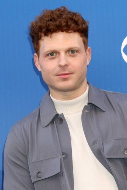 LOS ANGELES, ABD - 2 Mayıs 2024: Caleb Foote Paramount Stüdyolarındaki CBS Sonbahar Önizleme Partisi 'nde 2 Mayıs 2024, Los Angeles, CA