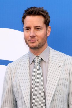 LOS ANGELES, ABD - 2 Mayıs 2024: Justin Hartley Paramount Stüdyoları 'ndaki CBS Sonbahar Önizleme Partisi' nde 2 Mayıs 2024, Los Angeles, CA