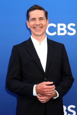 LOS ANGELES, ABD - 2 Mayıs 2024: Brian Dietzan Paramount Stüdyoları 'ndaki CBS Sonbahar Önizleme Partisi' nde 2 Mayıs 2024, Los Angeles, CA