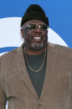 LOS ANGELES, ABD - 2 Mayıs 2024: Cedric, Paramount Stüdyoları 'ndaki CBS Sonbahar Önizleme Partisi' nde 2 Mayıs 2024 'te