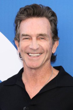 LOS ANGELES, ABD - 2 Mayıs 2024: Jeff Probst Paramount Stüdyoları 'ndaki CBS Sonbahar Önizleme Partisi' nde 2 Mayıs 2024, Los Angeles, CA