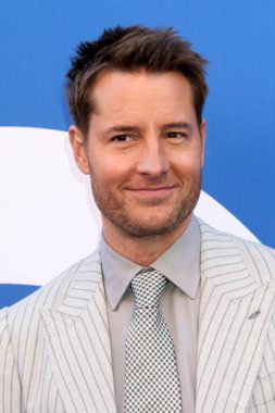 LOS ANGELES, ABD - 2 Mayıs 2024: Justin Hartley Paramount Stüdyoları 'ndaki CBS Sonbahar Önizleme Partisi' nde 2 Mayıs 2024, Los Angeles, CA