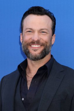 LOS ANGELES, ABD - 2 Mayıs 2024: Kyle Schmid Paramount Stüdyoları 'ndaki CBS Sonbahar Önizleme Partisi' nde 2 Mayıs 2024, Los Angeles, CA