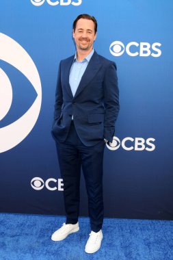 LOS ANGELES, ABD - 2 Mayıs 2024: Sean Murray Paramount Stüdyoları 'ndaki CBS Sonbahar Önizleme Partisi' nde 2 Mayıs 2024, Los Angeles, CA