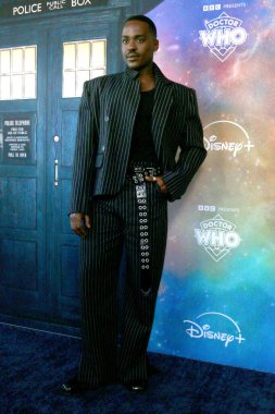 LOS ANGELES, ABD - 9 Mayıs 2024: Ncuti Gatwa at the Disney + Dr Who Sezon 2, Premiere at NeueHouse, Los Angeles, CA