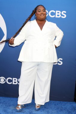 LOS ANGELES, ABD - 2 Mayıs 2024: Danielle Pinnock Paramount Stüdyolarındaki CBS Sonbahar Önizleme Partisi 'nde 2 Mayıs 2024, Los Angeles, CA