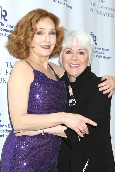 stock image LOS ANGELES, USA - MAY 9, 2024:  Amy Yasbeck, Joyce DeWitt at the John Ritter Foundation Evening From the Heart Gala at the Sunset Room on May 9, 2024 in Los Angeles, CA