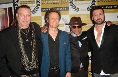 LOS ANGELES, ABD - 3 Mayıs 2024: Bird, Greg Coates, Clinton Wallace, Michael Rich Barnsdall Galeri Tiyatrosu 'nda 15. Los Angeles WeBFEST Ödül Töreni' nde 3 Mayıs 2024