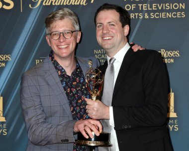 LOS ANGELES, ABD - 7 Haziran 2024: 57. Gündüz Emmy Ödülleri Kazananlar Yürüyüşü Genel Hastane Yazarları Ekibi 7 Haziran 2024 'te Los Angeles' ta Bonaventure Hotel 'de