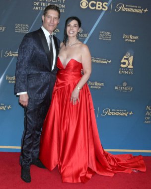 LOS ANGELES, ABD - 7 Haziran 2024: Sean Kanan, Michele Kanan 7 Haziran 2024 tarihinde Bonaventure Hotel 'deki 51.