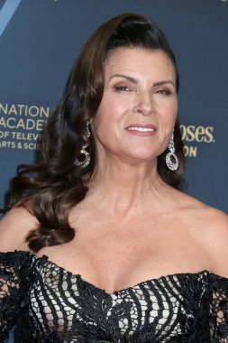 LOS ANGELES, ABD - 8 Haziran 2024: Kimberlin Brown, 8 Haziran 2024 tarihinde Los Angeles 'taki Bonaventure Otel' e 51. Geleneksel Gündelik Emmy Yaratıcı Sanatlar ve Yaşam Tarzı Ödülleri 'ne ulaştı.