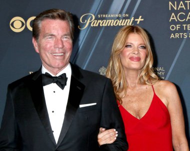 LOS ANGELES, ABD - 7 Haziran 2024: Peter Bergman, Michelle Stafford 7 Haziran 2024 tarihinde Los Angeles 'ta Bonaventure Hotel' deki 51.
