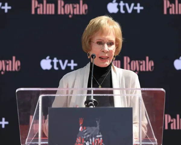 stock image LOS ANGELES, USA - JUNE 20, 2024:  Carol Burnett at the Carol Burnett Hand And Footprint Ceremony  at the TCL Chinese Theater IMAX on June 20, 2024 in Los Angeles, CA