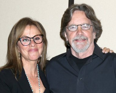 LOS ANGELES, ABD - 4 Mayıs 2024: Nancy Lee Grahn, Lane Davies, 24 Mayıs 2024 'te Glendale, CA' de bulunan elçilik suitlerinde ALS 'i bitirmek için Daytime United' da