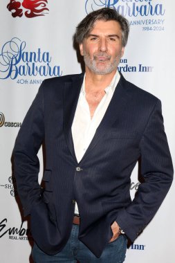 LOS ANGELES, ABD - 2 Ağustos 2024: Vincent Irizarry 2 Ağustos 2024 'te Burbank, CA' da Koloni Tiyatrosu 'nda 