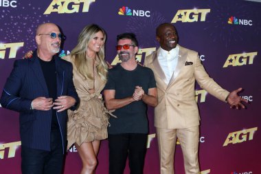 LOS ANGELES, ABD - 20 Ağustos 2024: Howie Mandel, Heidi Klum, Simon Cowell, Terry Crews, Amerika 'nın Yetenek Gösterisi Kırmızı Halı 20 Ağustos 2024 tarihinde Pasadena, CA