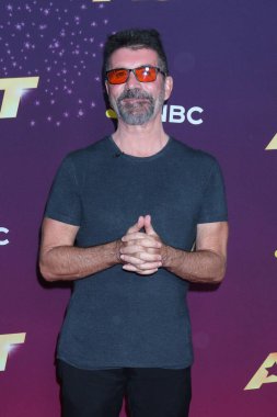 LOS ANGELES, ABD - 20 Ağustos 2024: Simon Cowell 20 Ağustos 2024 'te Pasadena, CA' da bulunan Hotel Dena 'da Amerika' nın Yetenek Sizsiniz Şovu Kırmızı Halı 20, 2024 'te